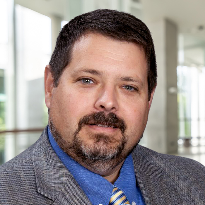 Lloyd Farinash,&nbsp;MD